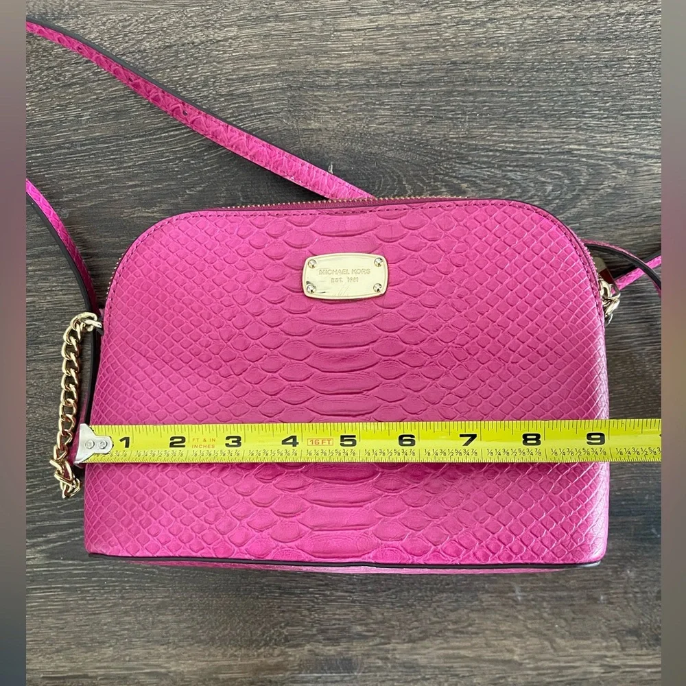 Micheal Kors Pink Crossbody Bag